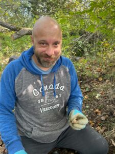 Happy Collector_Alexey Tkach with Spinel Happy Collector_Alexey Tkach with Spinel