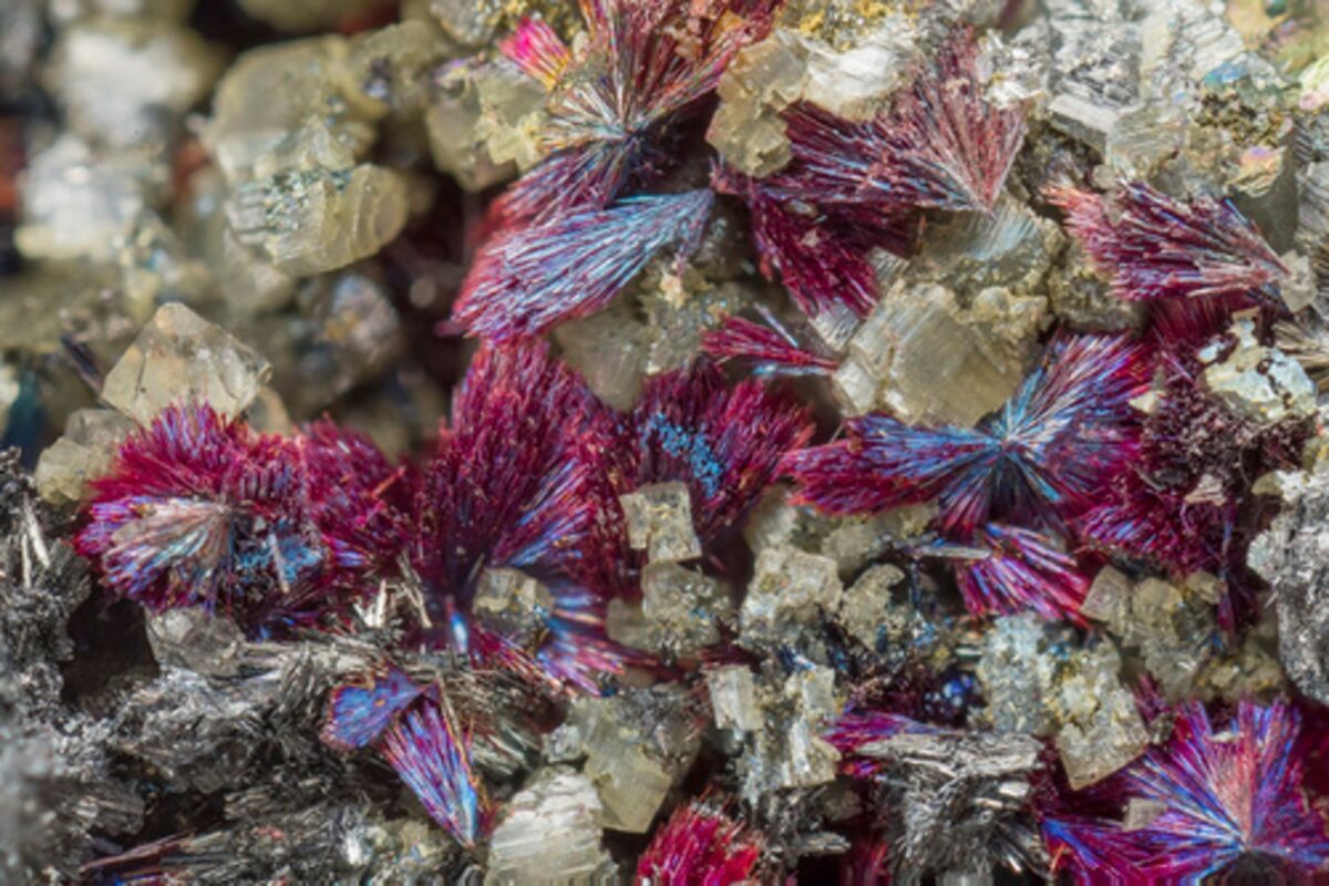Kermesite and Valentinite Lac Nicolet, QC Kermesite and Valentinite Lac Nicolet, QC