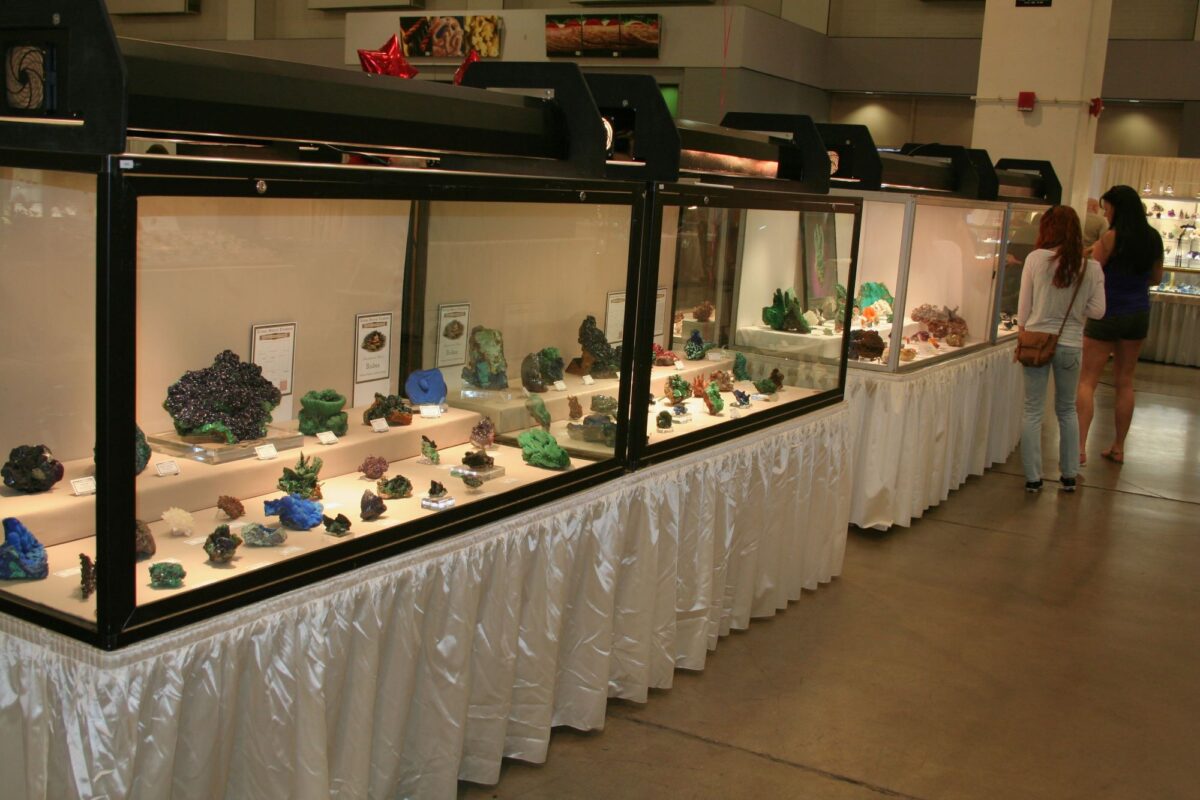 _World Class Displays at the Tucson Show World Class Displays at the Tucson Show