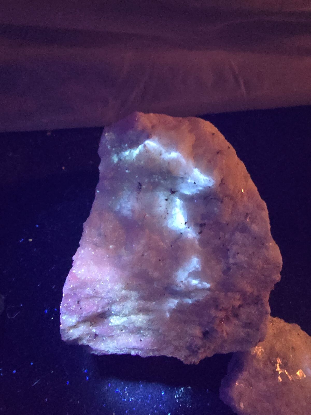 Long Lake Zinc Mine 2025 Aragonite on Calcite under UV