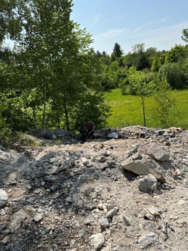 Long Lake Zinc Mine 2025 Finding a Shady Spot While Digging for Fluorescent Minerals Long Lake Zinc Mine 2025 Finding a Shady Spot While Digging for Fluorescent Minerals