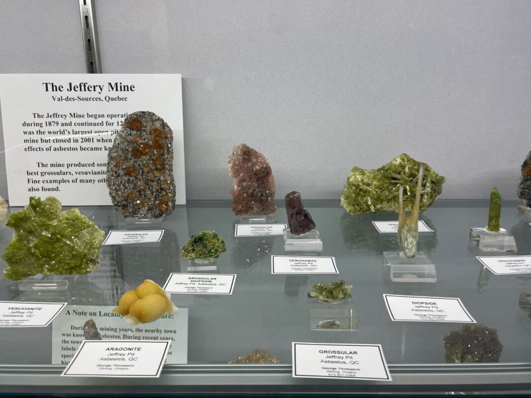 Mineral from Jeffrey Mine Asbestos QC Bancroft Museum